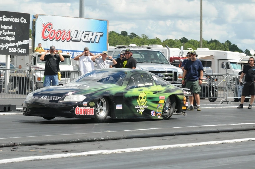 Car and crew at PDRA Dragstock XI in 2014