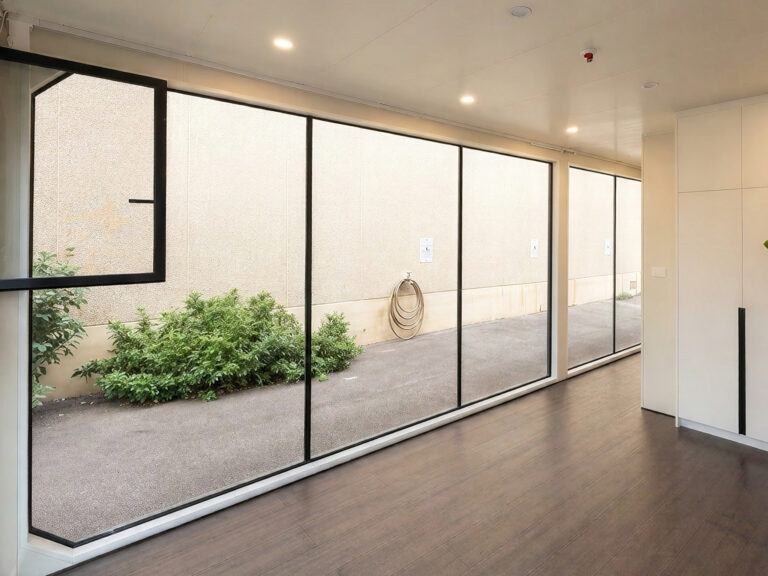 RoverE312_Media_interior-1